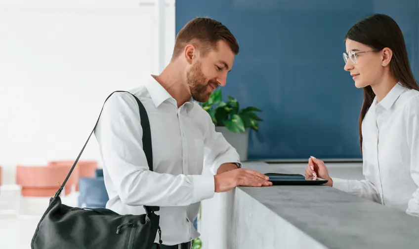 Riduzione dei tempi di attesa alla reception con sistemi di in automatico