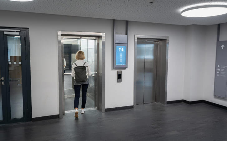 Digital Signage per ascensori e trombe delle scale